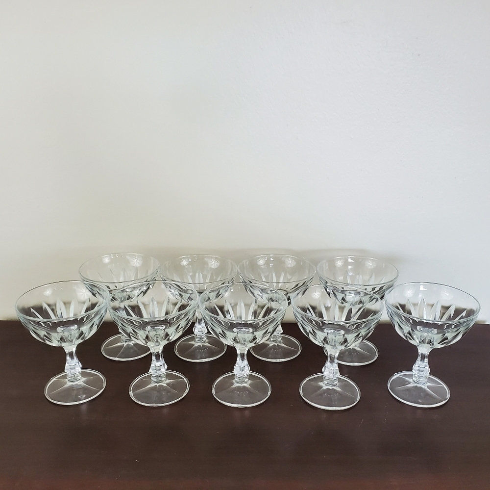 Vintage Italian Cut Crystal Champagne/Sherbert Glasses ~ Set of 9 - Picture 9 of 9